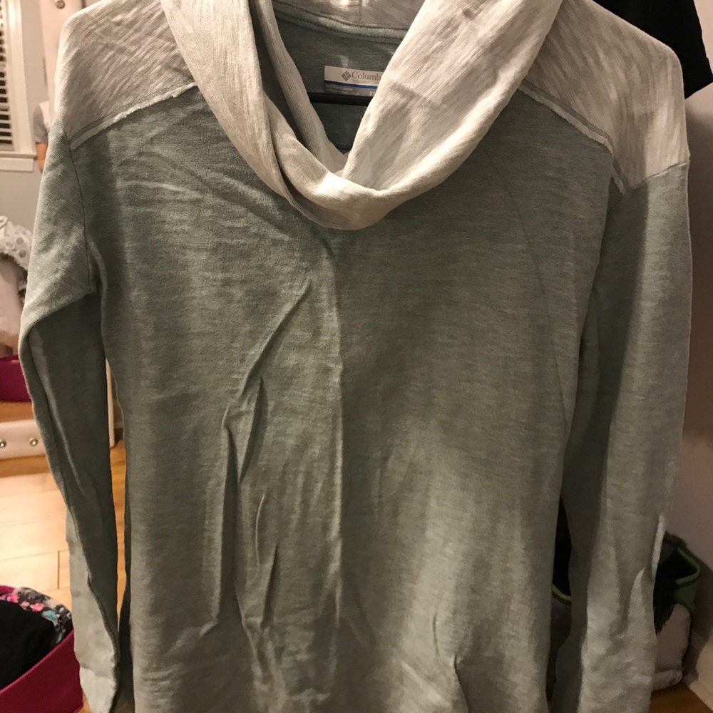 Columbia xs sweater